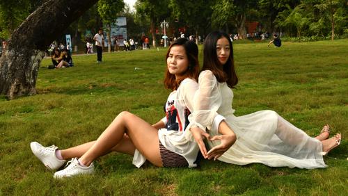新澳今天最新资料大全和看美女能延寿4到5年与看美女能延年益寿?